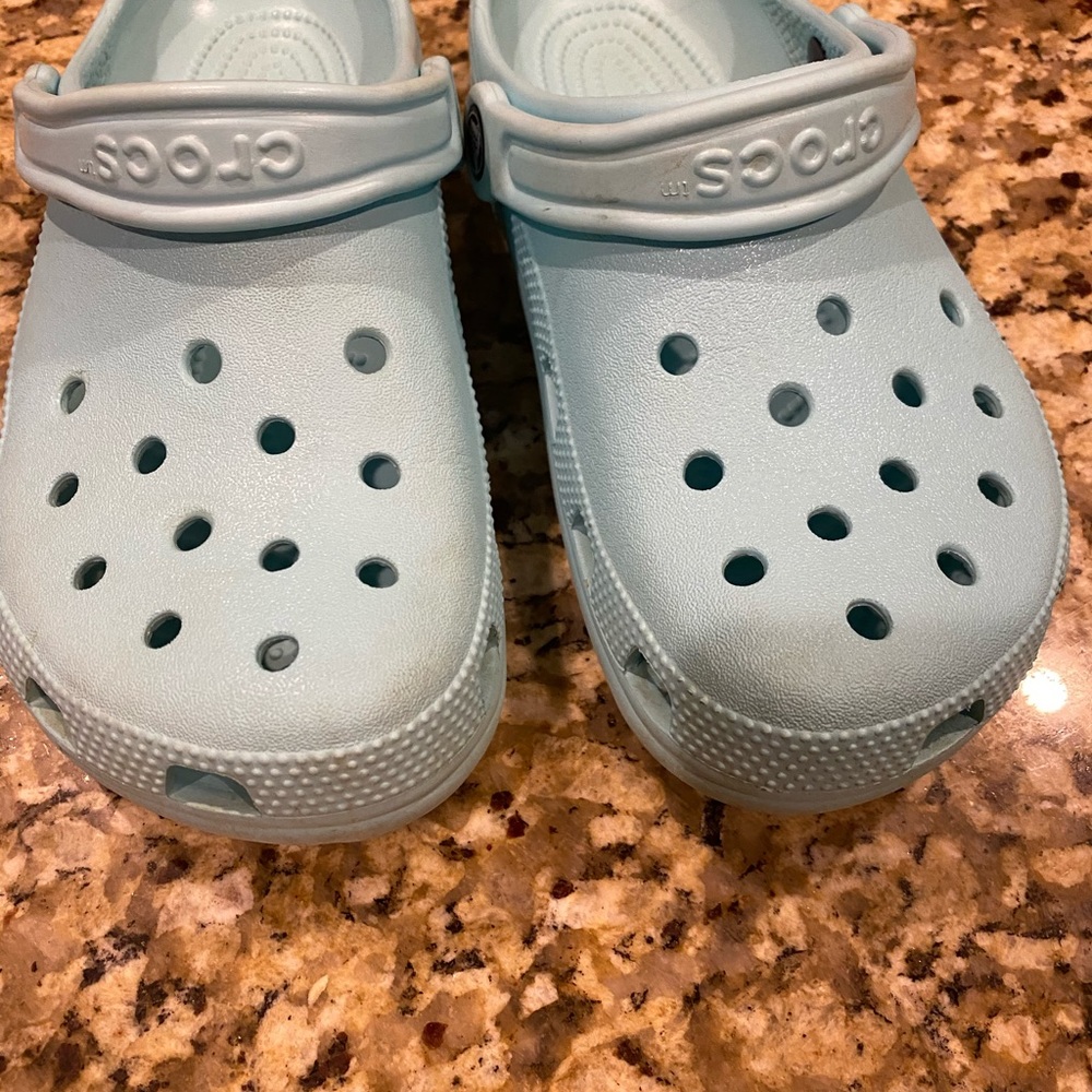 Crocs - Picture 2 of 3